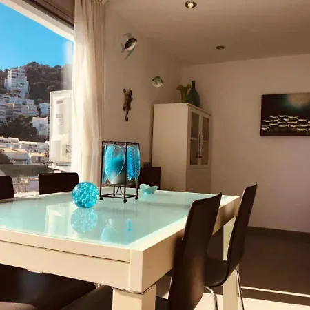 Apartamento Apartamento Cala Salionç Playa Frente A La Playa Y Encima Del Mar *